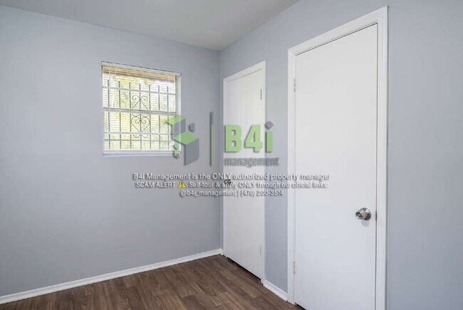 Building Photo - 3025 Sprucewood Dr