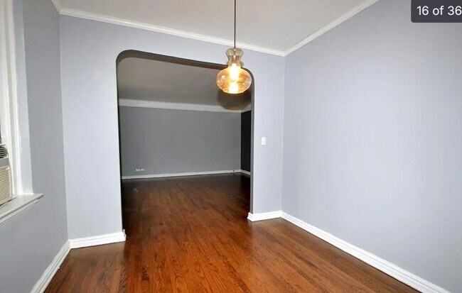 Building Photo - 209 Garth Rd