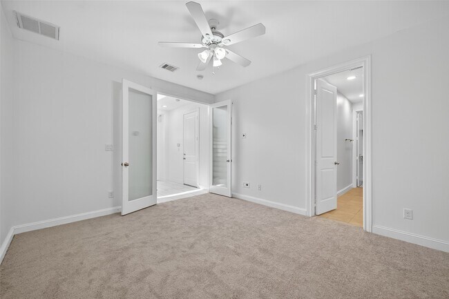 Building Photo - 2506 Maxroy St