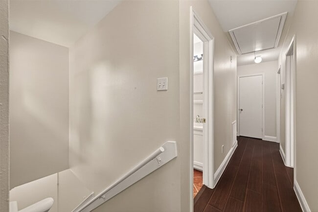 Building Photo - 16715 N Mist Dr