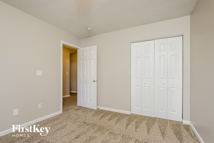 Building Photo - 120 Wheaton Crest Ct