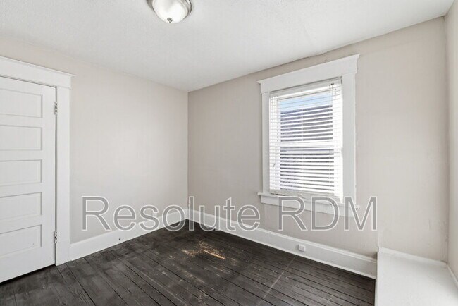 Building Photo - 1622 Yandes St