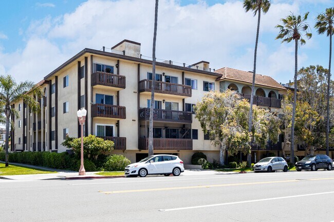 Building Photo - San Remos Apartments