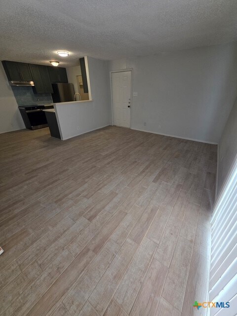 Building Photo - 2010 S 15th St