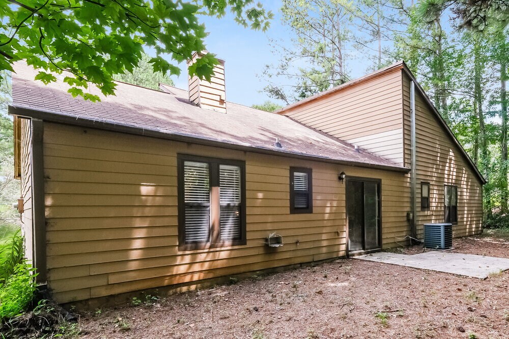 Building Photo - 319 Knollwood Ln