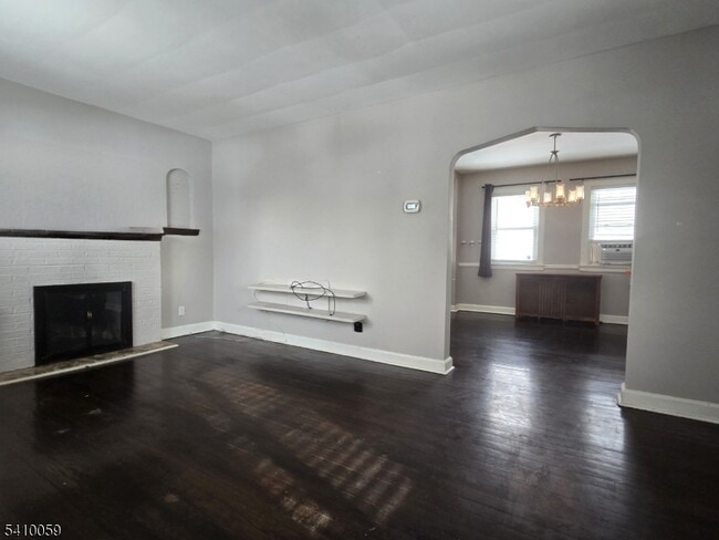 Building Photo - 48 Freeman Pl