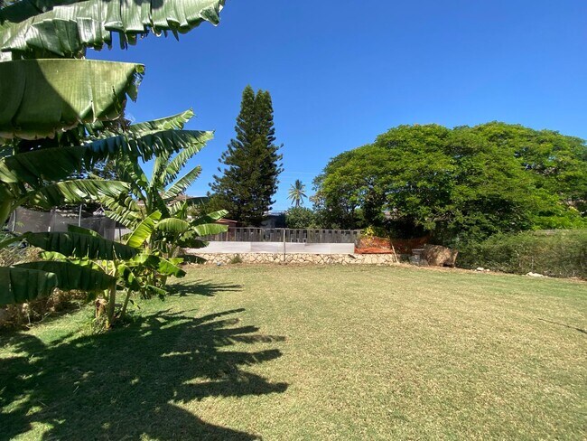 Building Photo - Single Family