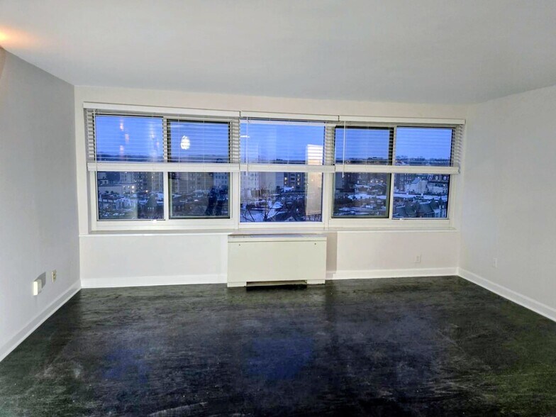 Building Photo - 1330 New Hampshire Ave NW