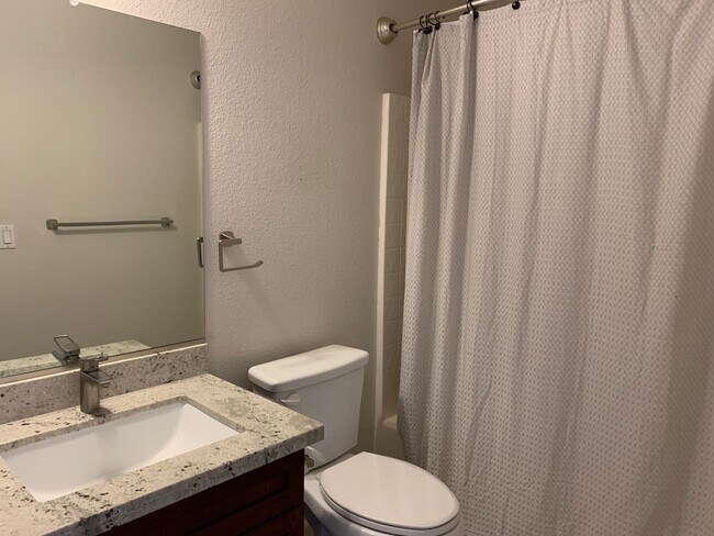 Building Photo - Welcome home!  1 Bedroom/ 1 Bath Condo