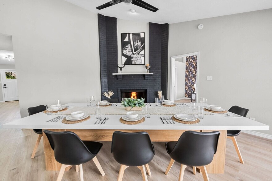 Building Photo - 1040 Eagle Dr