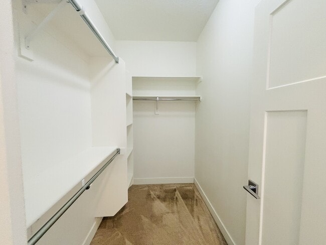 Building Photo - 3883 Komenda Ct