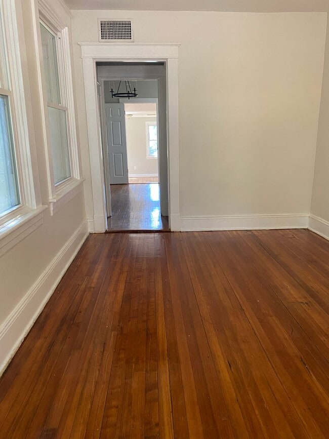 Building Photo - 2419 Terrell Pl