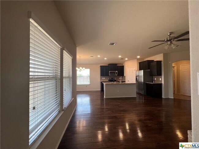 Building Photo - 208 Christopher Dr
