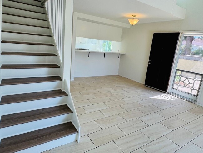 Building Photo - Your Dream Retreat Awaits in Nantucket Vil...