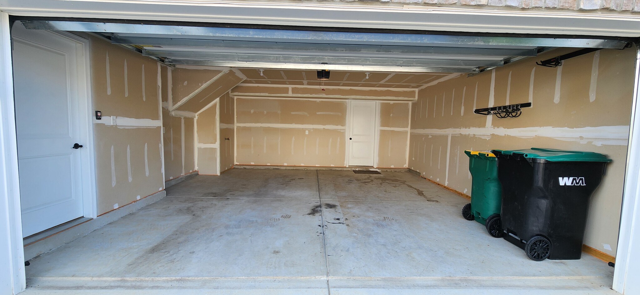 Two Car Garage - 3003 Olivetre Dr