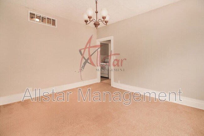 Building Photo - 1550 Glenmont Rd