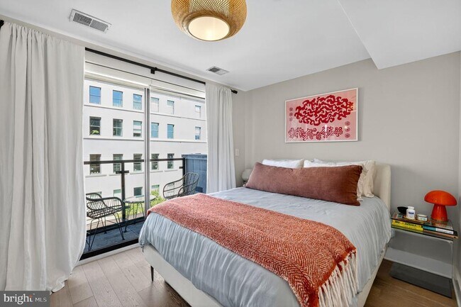 Building Photo - 1634 14th St NW