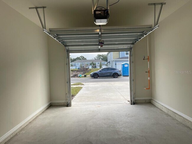 Building Photo - 2760 Bright Bird Ln