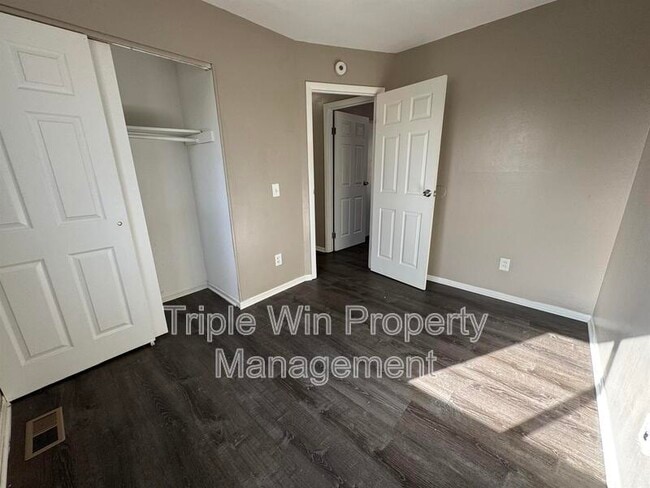 Building Photo - 1464 Monopoly Dr