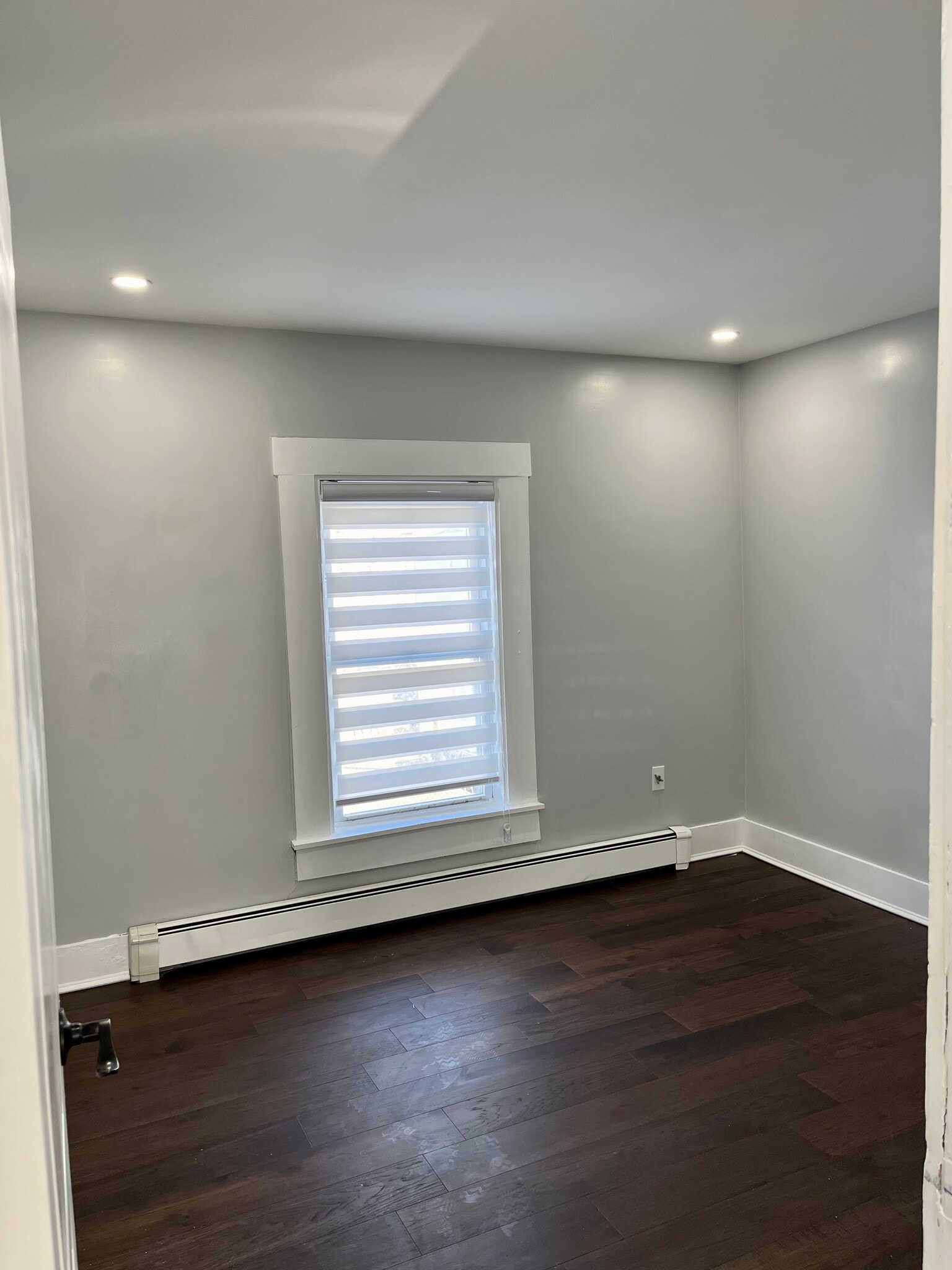 Building Photo - 114 Tenney St