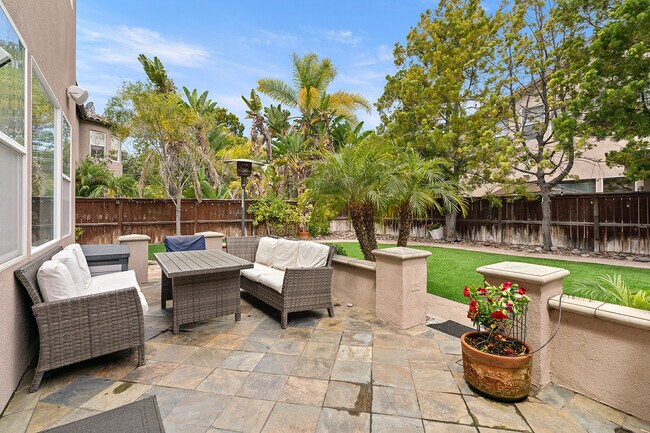 Building Photo - 7116 Torrey Mesa Ct