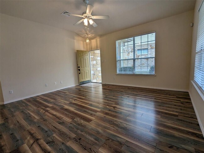 Building Photo - 16100 S Great Oaks Dr