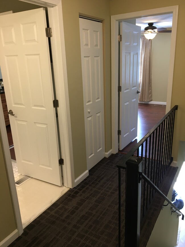 Building Photo - 103 Shadowlawn Dr