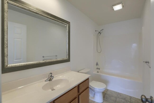 Building Photo - 3030 Meridian Cmns