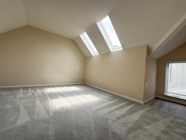 Building Photo - 1540 Chapleau Dr