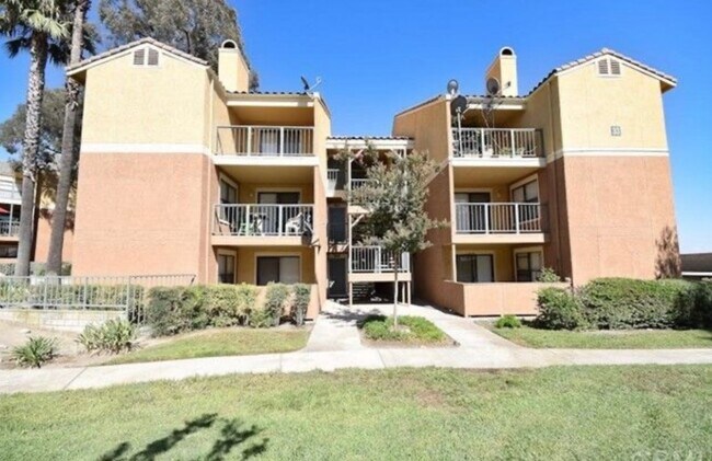 Primary Photo - 10655 Lemon Ave