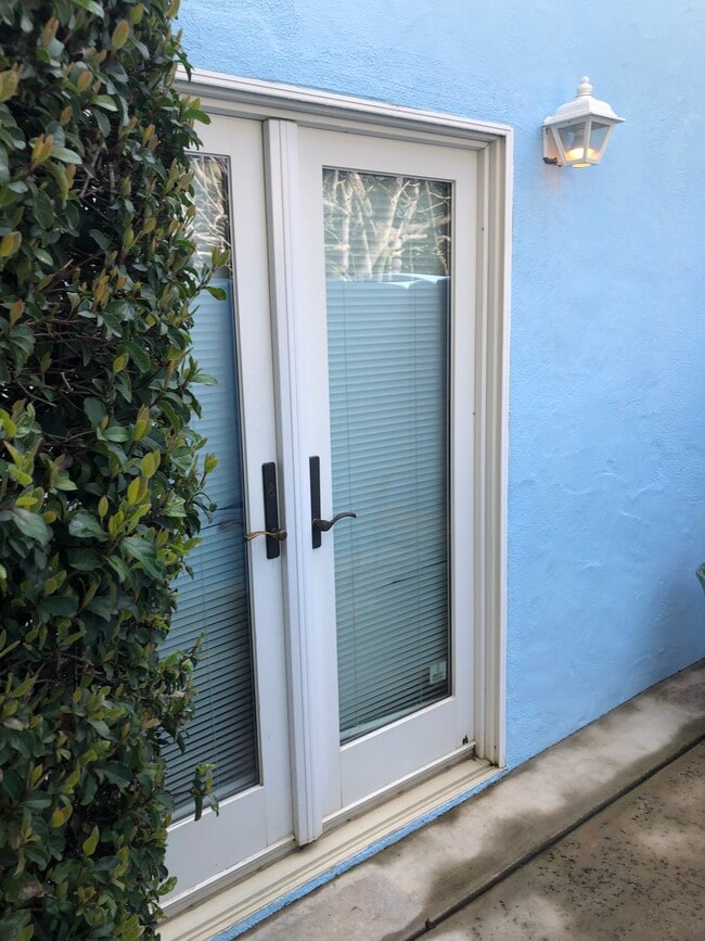 Front Door-Studio - 1530 7th Ave