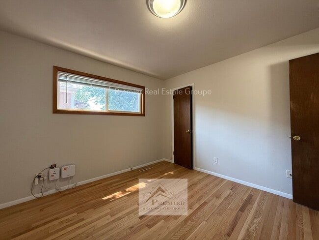 Building Photo - 109 Jasper Dr