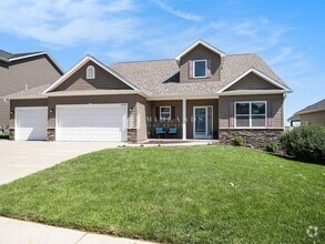 Building Photo - 1.5 story in Ashford Hollow