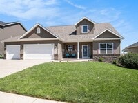 Building Photo - 1.5 story in Ashford Hollow