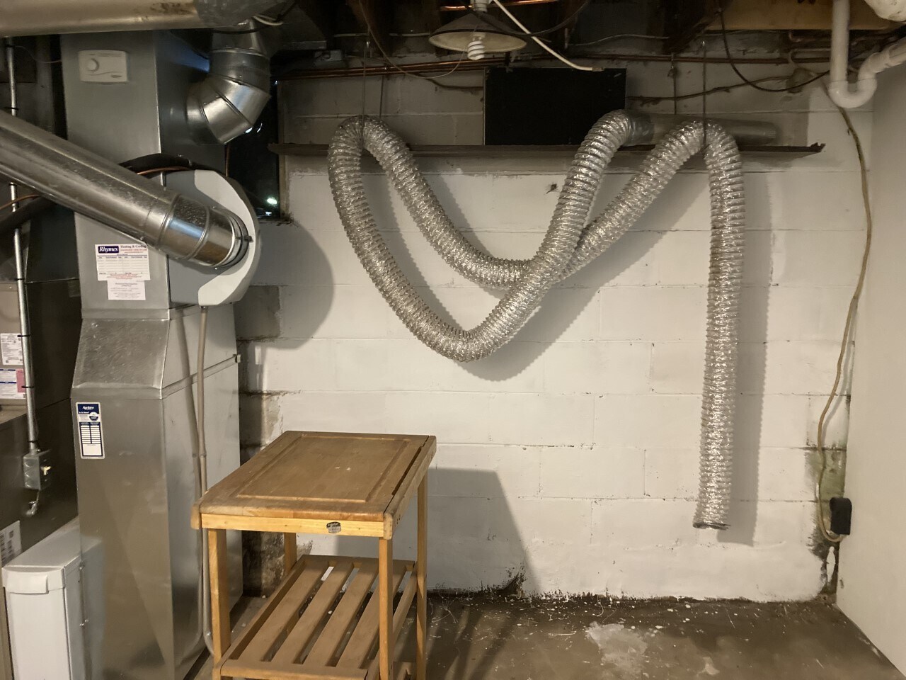 Washer & Dryer Hook up in Basement - 9579 Page Ave