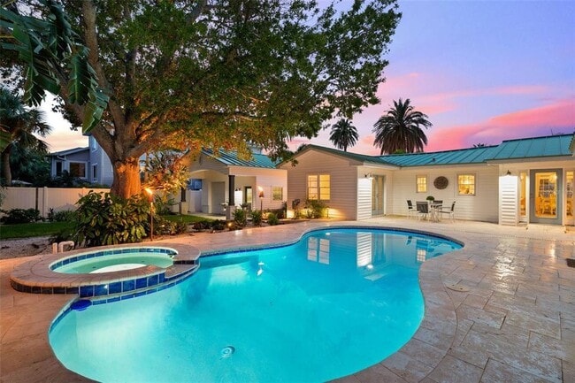 Building Photo - 759 Lantana Ave