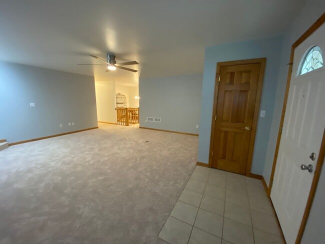 Building Photo - Outdoor living in the city