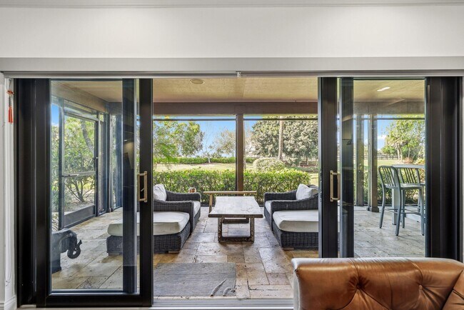 Building Photo - 2835 Polo Island Dr