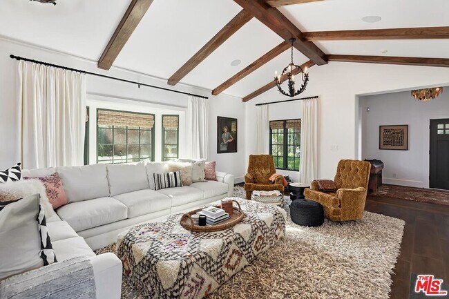 Building Photo - 4416 Arcola Ave