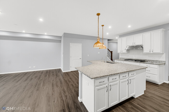 Building Photo - 597 Watercress Dr