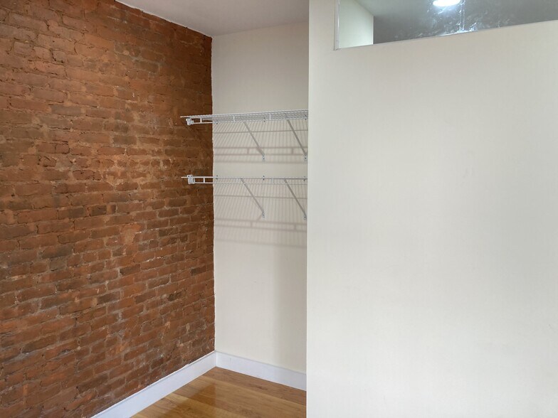 Building Photo - 45 Hemenway St