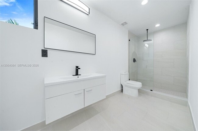 Building Photo - 11 NE 51st St