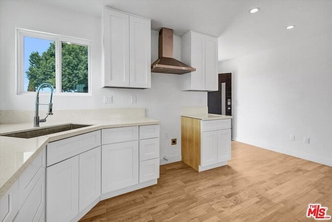 Building Photo - 21431 Moneta Ave