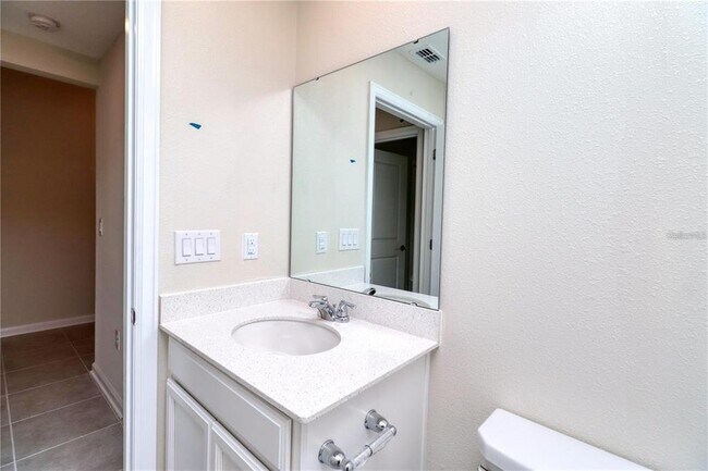 Building Photo - 116 Bergamot Lp