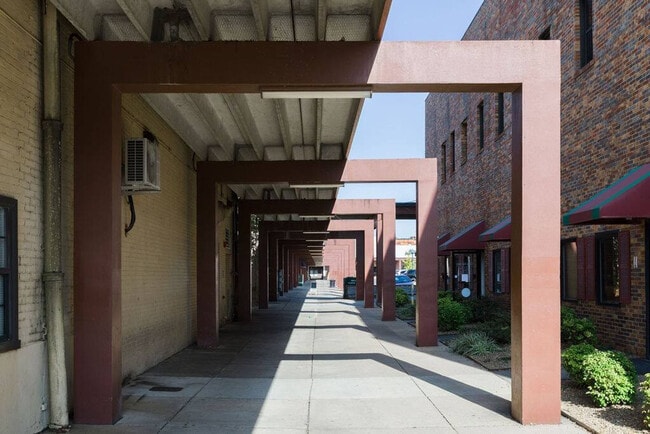 Building Photo - 117 Spring St