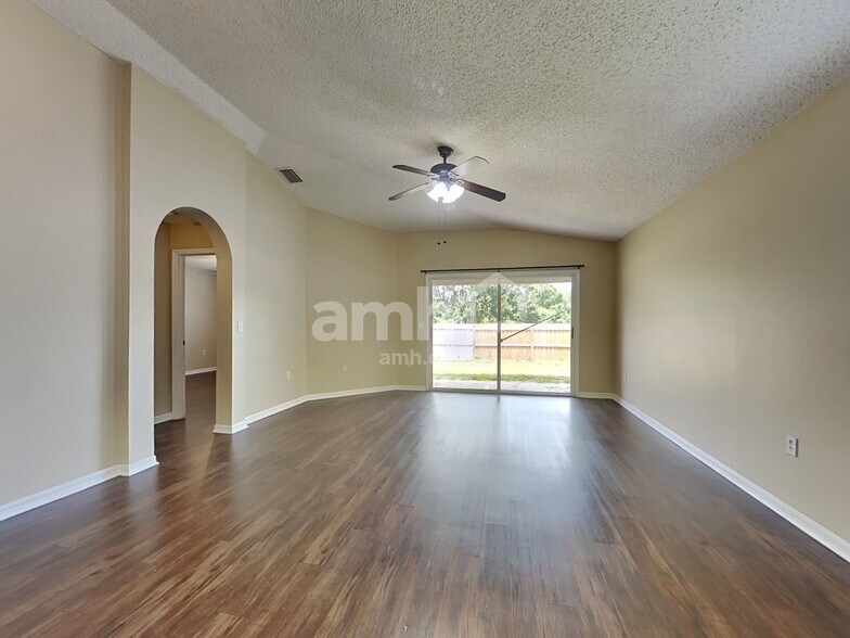 Building Photo - 519 Scarlet Maple Ct
