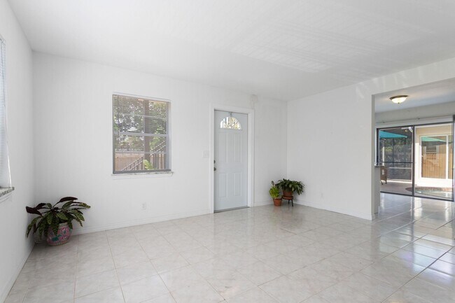Building Photo - 216 Ocean Breeze