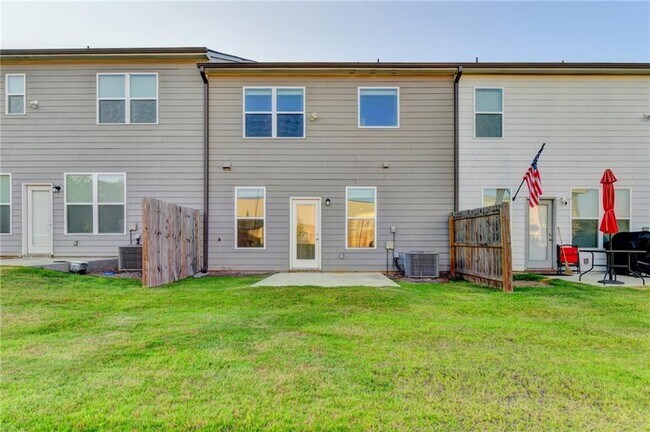 Building Photo - 3855 Brookburn Pk