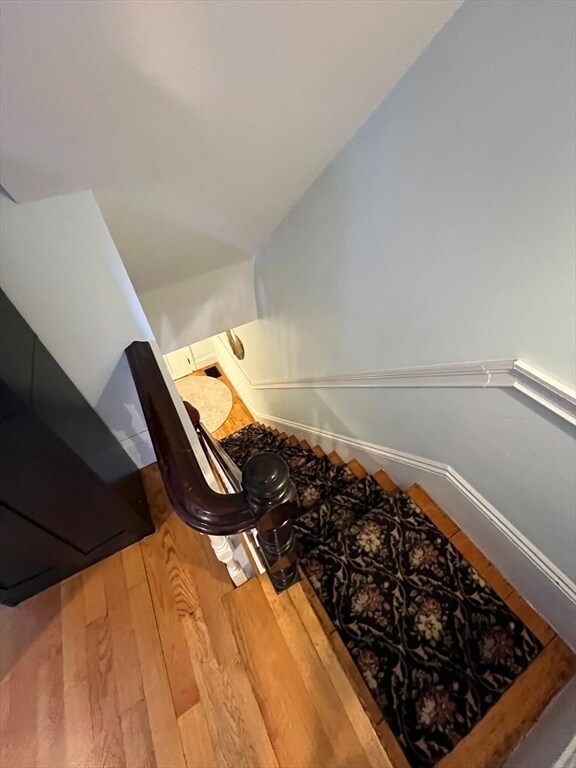 Building Photo - 554 E Broadway