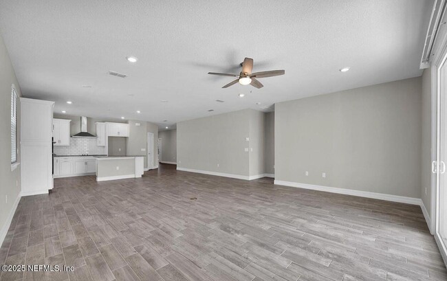 Building Photo - 483 La Mancha Dr